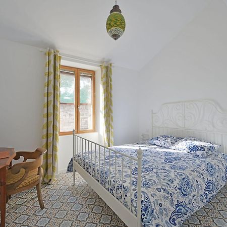 La Cigale - Vieux Village - Charmante Maisonnette Climatisee Avec Jardin Villeneuve-lès-Avignon Eksteriør bilde